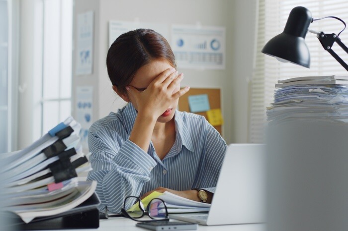 souffrance-des-femmes-au-travail