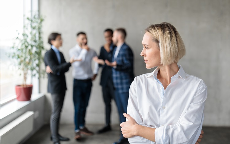 Le harcèlement au travail : l'employeur doit en être informé